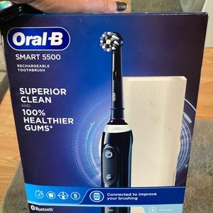 Oral-B dart 5500!rechargeable toothbrush